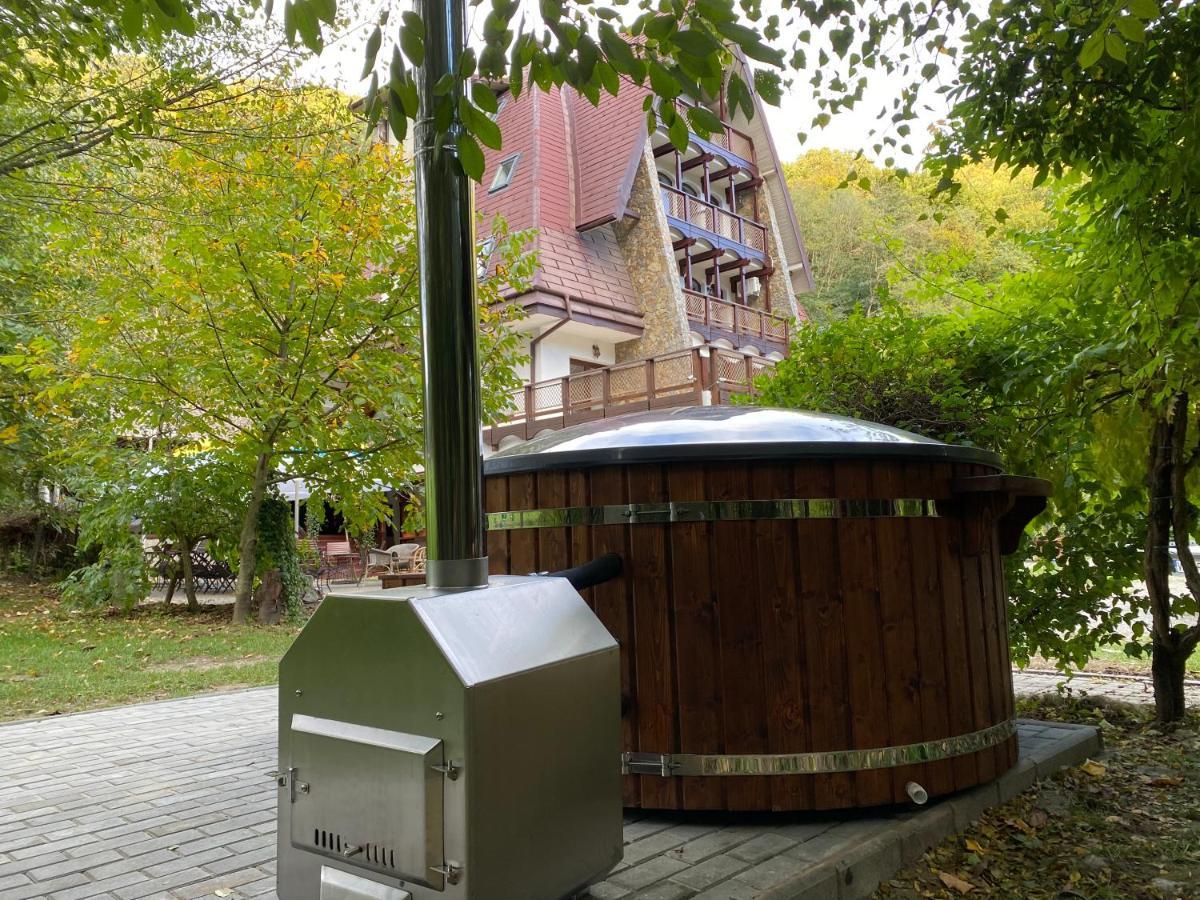 Pension Casa Vanatorilor Băile Olăneşti Eksteriør bilde